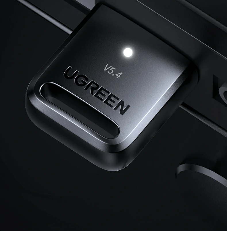 UGREEN綠聯(lian)-品(pin)質(zhi)新(xin)體(ti)驗(yàn),數(shu)碼選綠聯(lian) 綠聯(lian)CM748藍牙适配(pei)器(qi)産(chan)品(pin)包裝(zhuang)展(zhan)示時尚簡約風格